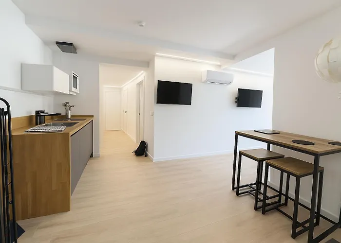 Campoamor Msuites Valencie