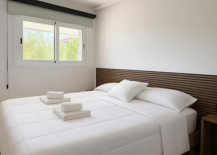 Campoamor Msuites شقة