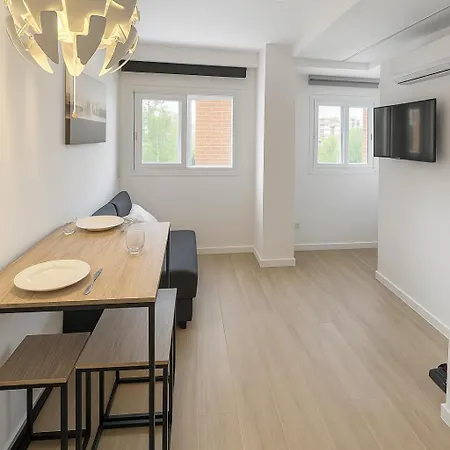 Campoamor Msuites Apartment
